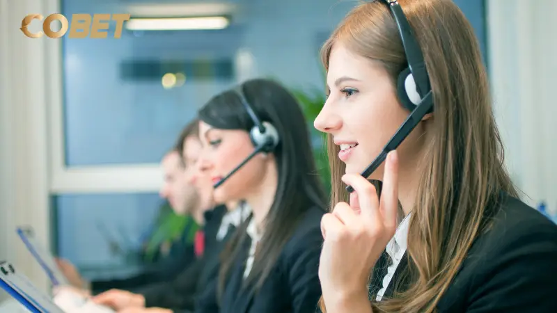 Hỗ trợ khách hàng 24/7 - tận tâm và chuyên nghiệp